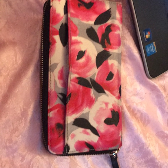 Kate Spade wallet - Picture 3 of 4